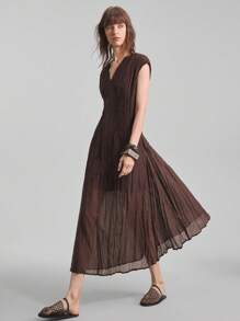 Ontre 2025 年夏季女装连衣裙，适合独立日、圣约翰节、海滩、度假、毕业典礼、办公室、沙滩装，休闲纯色无袖中长连衣裙，带扭褶