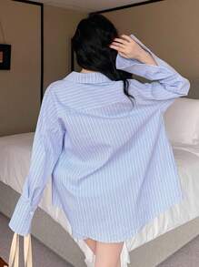 DAZY Conjunto feminino casual folgado com blusa listrada e shorts, ideal para usar em casa no outono, primavera e verão. - Azul - Ver 8