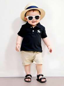 SHEIN Playful Pals 1 件幼儿婴儿男童休闲简约马骑士刺绣 Polo 领短袖黑色 T 恤，春夏，6M-3T，婴儿上衣，男童 Polo 衫