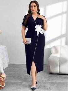 Modelyn Vestido ajustado elegante de talle alto con cuello en V para mujer de talla grande