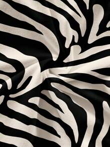 Soleia 黑色和杏色对比斑马纹女式短裤搭配黑色抹胸上衣两件套，夏季休闲度假风格斑马纹两件套两件夏季服装短款两件套斑马纹短裤套装两件短裤装2件套短款服装适合外出