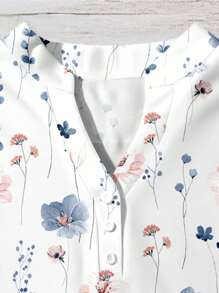 Mellowie 假期和返校季，教师节休闲优雅风蓝色花卉印花V领纽扣衬衫，适合大码女装，夏季穿着 - 藍白色 - 查看 4