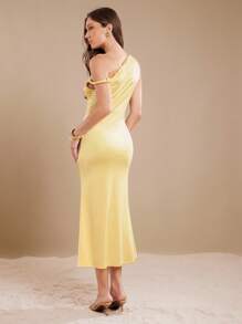 L'Amorae One Shoulder Twist Butter Yellow Asymmetric Summer Vacation Maxi Dress,Summer Outfits For Women - Light Yellow - View 6