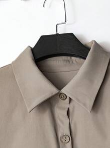 SHEIN LUNE Conjunto de 2 piezas de camisa con diseño casual y sencillo y pantalones de pierna ancha, talla grande