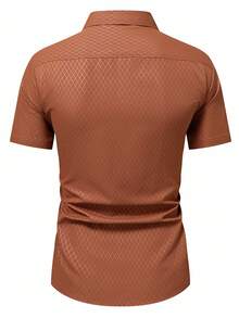 Manfinity Mode Camisa de manga corta con bolsillo de un solo abotonadura con estampado geométrico asimétrico para hombres - Café integral - Ver 2