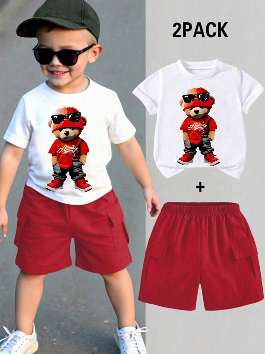 SHEIN Bộ 2 quần short Cargo họa tiết gấu và kính râm hoạt hình cho bé trai mới biết đi và quần short Cargo màu đỏ tía, phong cách đường phố giản dị thời trang, hàng mới về mùa hè 2025 - Màu Đỏ Sâu - Xem 1