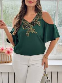 SHEIN Clasi بلوزة أنيقة من القطع الكبيرة مطرزة بياقة على شكل حرف V وتصميم منفذ مثير للصيف، بأكمام قصيرة - أخضر - مشاهدة 3