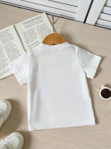 SHEIN 男婴白色字母压纹圆领短袖上衣，简约风格，时尚图案，宽松版型，适合外出和校园休闲生活，春夏款 - 白色 - 查看 2