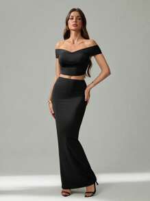 SHEIN Tall Women Off Shoulder Cut Short Sleeve T-Shirt & Skirt 2pcs Set, Tall Women - Black - View 4