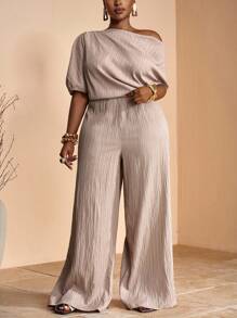 Veslaya Nouveau printemps/été Élégant Tenue de soirée & Rendez-vous & Remise des diplômes Pantalon kaki ajusté à une épaule plissé avec décoration d'épaule oblique extra-large et jambes larges, Tissu texturé tissé, Grandes tailles Femmes, Robe de bal - Kaki - Voir 2