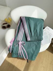 Comfortcana Pantalón con piernas rectas y holgado de talla grande con rayas verdes y ribete contrastante