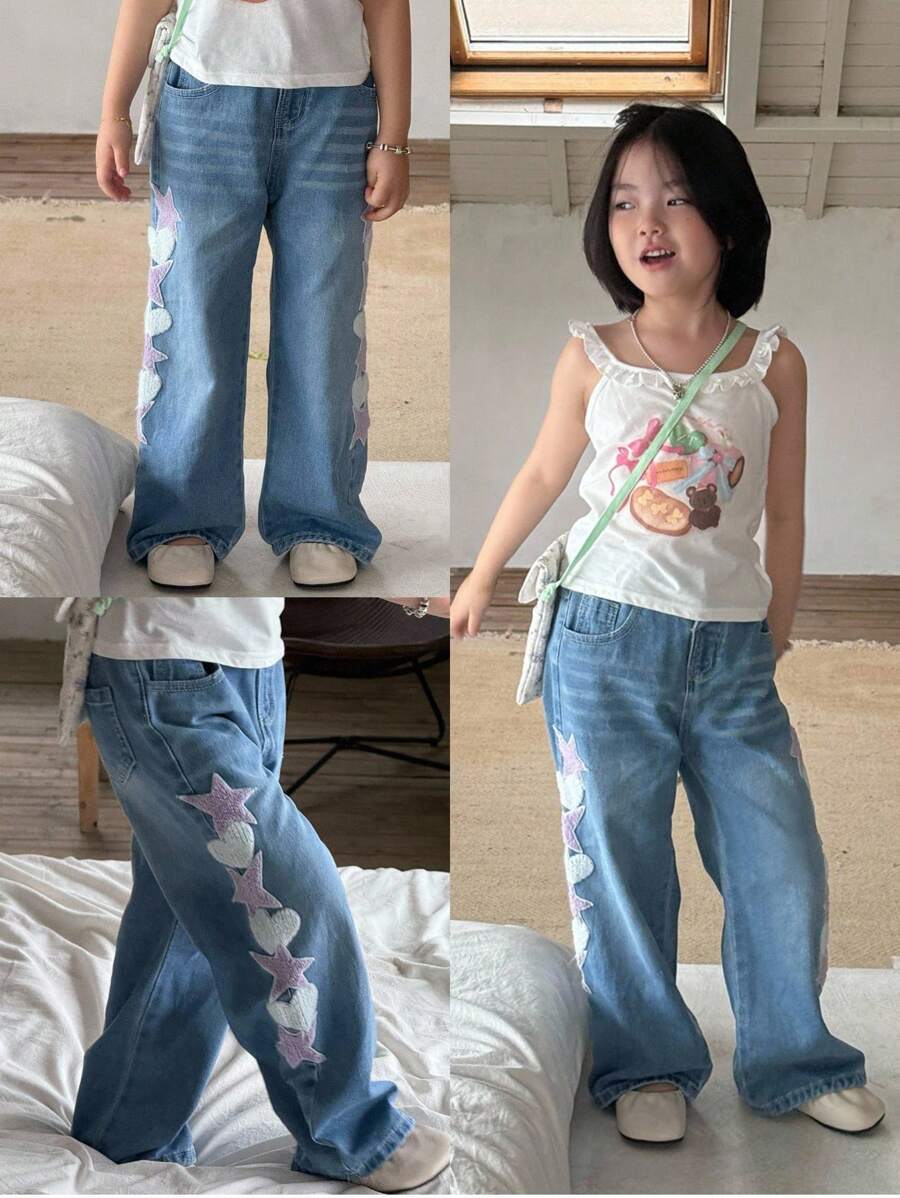SHEIN Denimly 年轻女孩休闲日常都市街头学院风浅洗薰衣草色时尚牛仔阔腿裤,带有星星、心形刺绣、松紧腰身、纽扣前开襟,百搭全年穿着 - 淺色水洗藍 - 查看 1