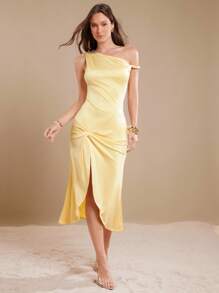 L'Amorae One Shoulder Twist Butter Yellow Asymmetric Summer Vacation Maxi Dress,Summer Outfits For Women - Light Yellow - View 1