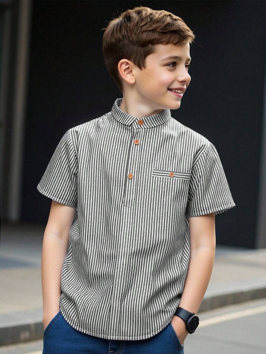 SHEIN 青少年男孩休闲条纹领衬衫，适合上学、通勤、运动，适合春夏季 - 黑色 - 查看 1