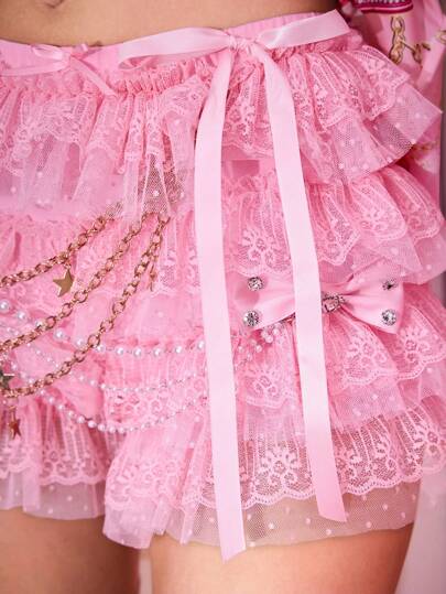 J-Fashion Women's Retro Sexy Lolita Style Layered Ruffled Lace Trim Mini Low Waist Shorts With Pearl Chain Decorative Elements