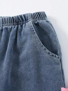 SHEIN ChillGRL 两件套女童蝴蝶结印花长袖T恤和3D蝴蝶结牛仔裤套装，休闲时尚，适合春秋冬季穿着。