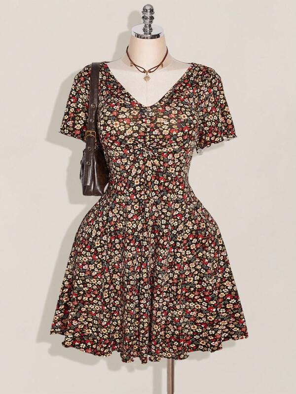 SHEIN ICON Vestido floral de manga corta y ajuste delgado para mujer de talla grande, vestido floral, ropa de vuelta a la escuela, vestido de graduación