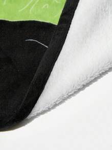 Rick and Morty X SHEIN Cartoon & Letter Pattern Flannel Blanket,Spring / Winter - Black - View 7