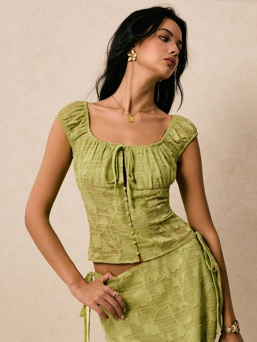 Poéselle 女士提花面料纽扣门襟绿色上衣浪漫可爱前系带提花设计泡泡袖时尚上衣 - 綠色 - 查看 1