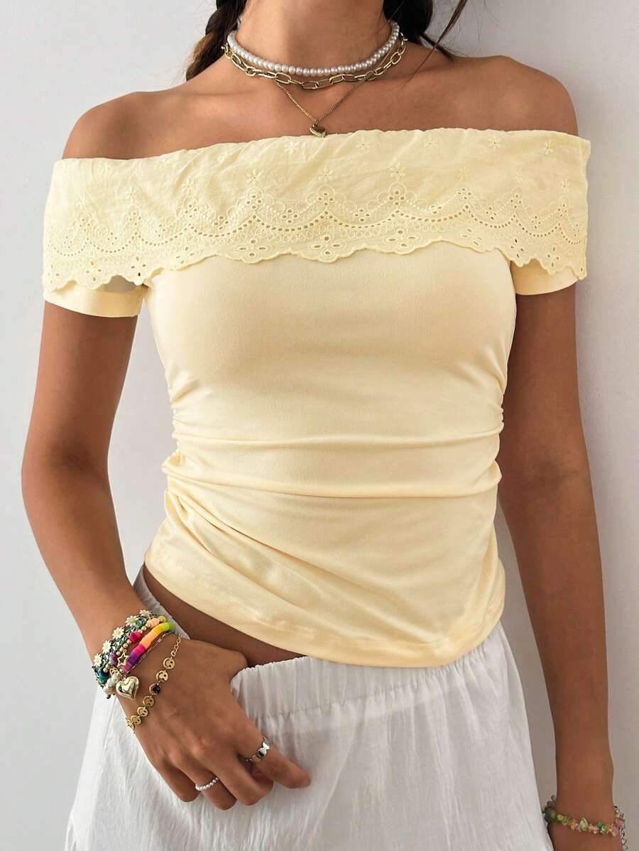 Jouncy Áo trễ vai tay ngắn viền ren nhún bèo màu vàng cho nữ - Màu vàng - Xem 1