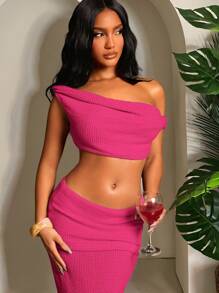 SHEIN SXY 2 件套夏季休闲优雅度假纯色浅杏色网格钩针服装，不对称露肩短款上衣和翻领腰部鱼尾裙，假日旅行装 - 玫紅色 - 查看 4