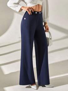 CLARA VERO Pantalones de pierna ancha estilo marinero, color azul marino, diseño de cintura alta, mezcla de algodón premium, uso formal de oficina, botones decorativos frontales, silueta de corte ancho, colección profesional, estilo marítimo clásico, ajuste regular, apropiado para negocios, diseño moderno de ropa de trabajo