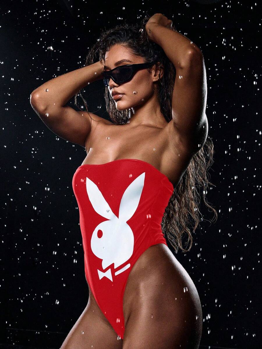Missguided x Playboy MISSGUIDED Traje de baño de una pieza con corte alto y estilo retro navideño, con estampado de icono de conejito, corte alto en los muslos y sin tirantes, para playa, piscina y fiestas de verano