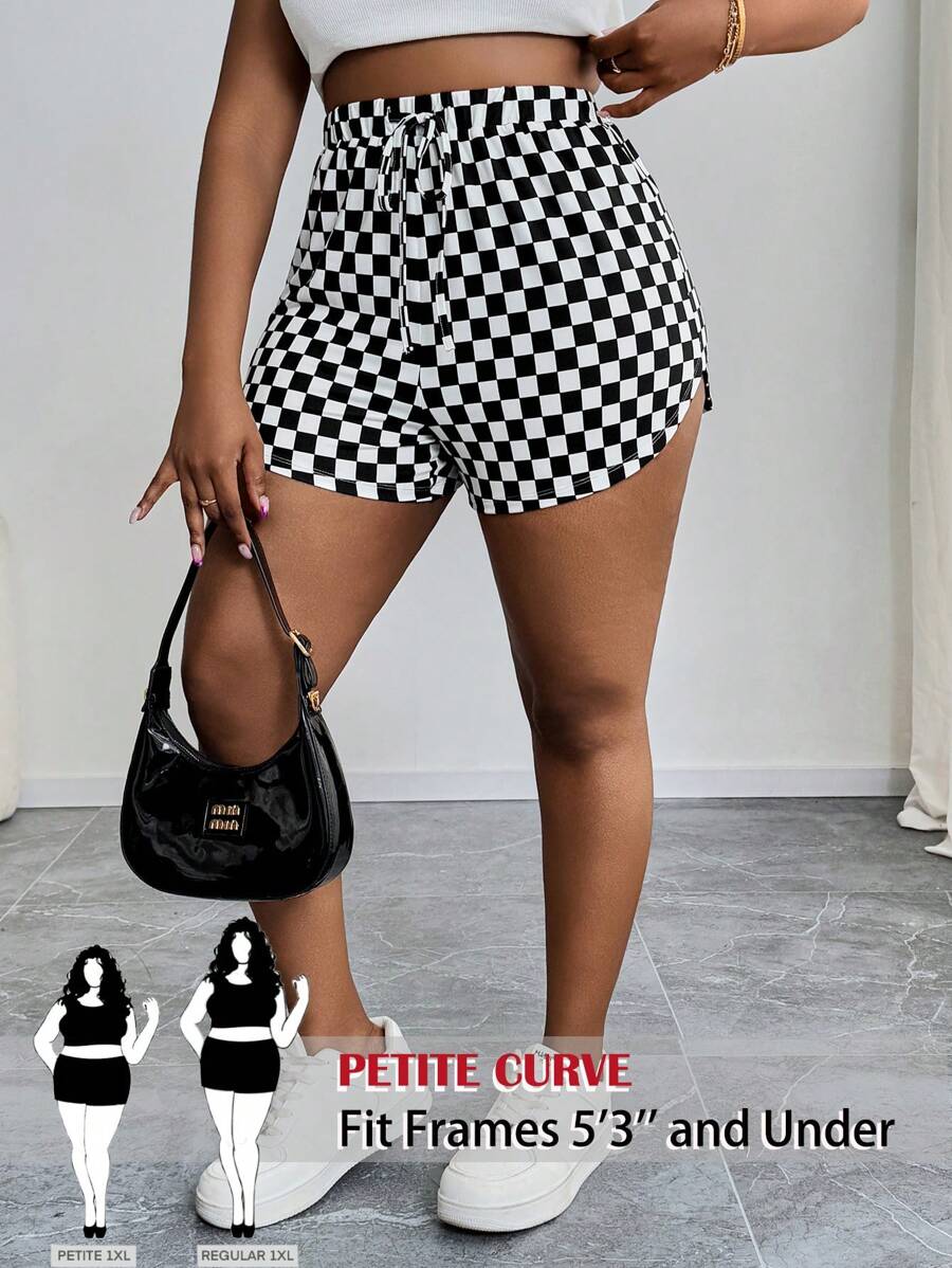 SHEIN PETITE CURVE Plus Summer Casual Checkered Print Drawstring Shorts  Plaid Shorts Micro Short Plus Size Summer Clothes For People Of Shorter Stature - Black and White - View 1
