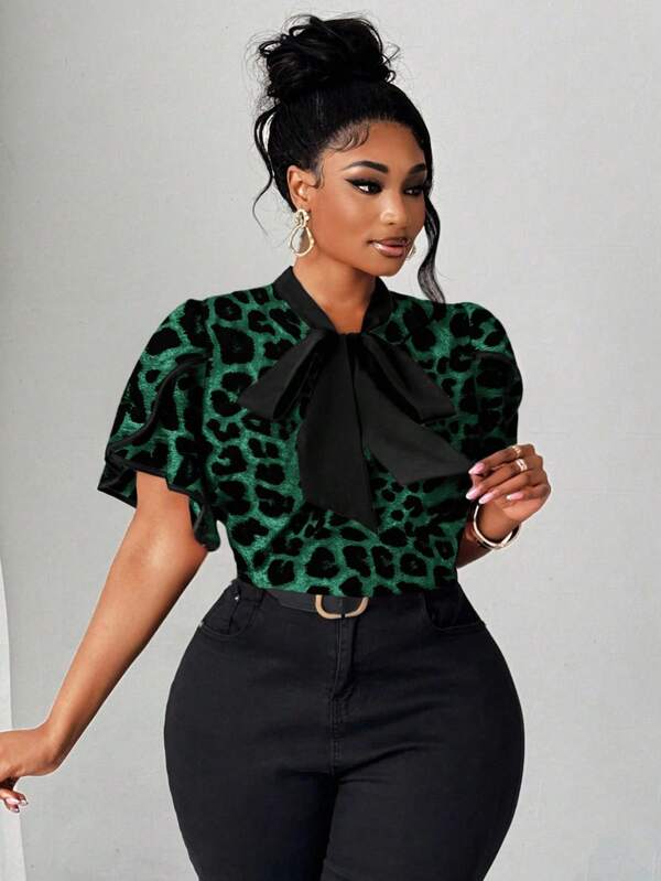 Maweii Plus Size Women Elegant Romantic Heart Print Blouse, Bowknot Neck Ruffle Trim Colorblock Design, New Arrival Spring/Summer