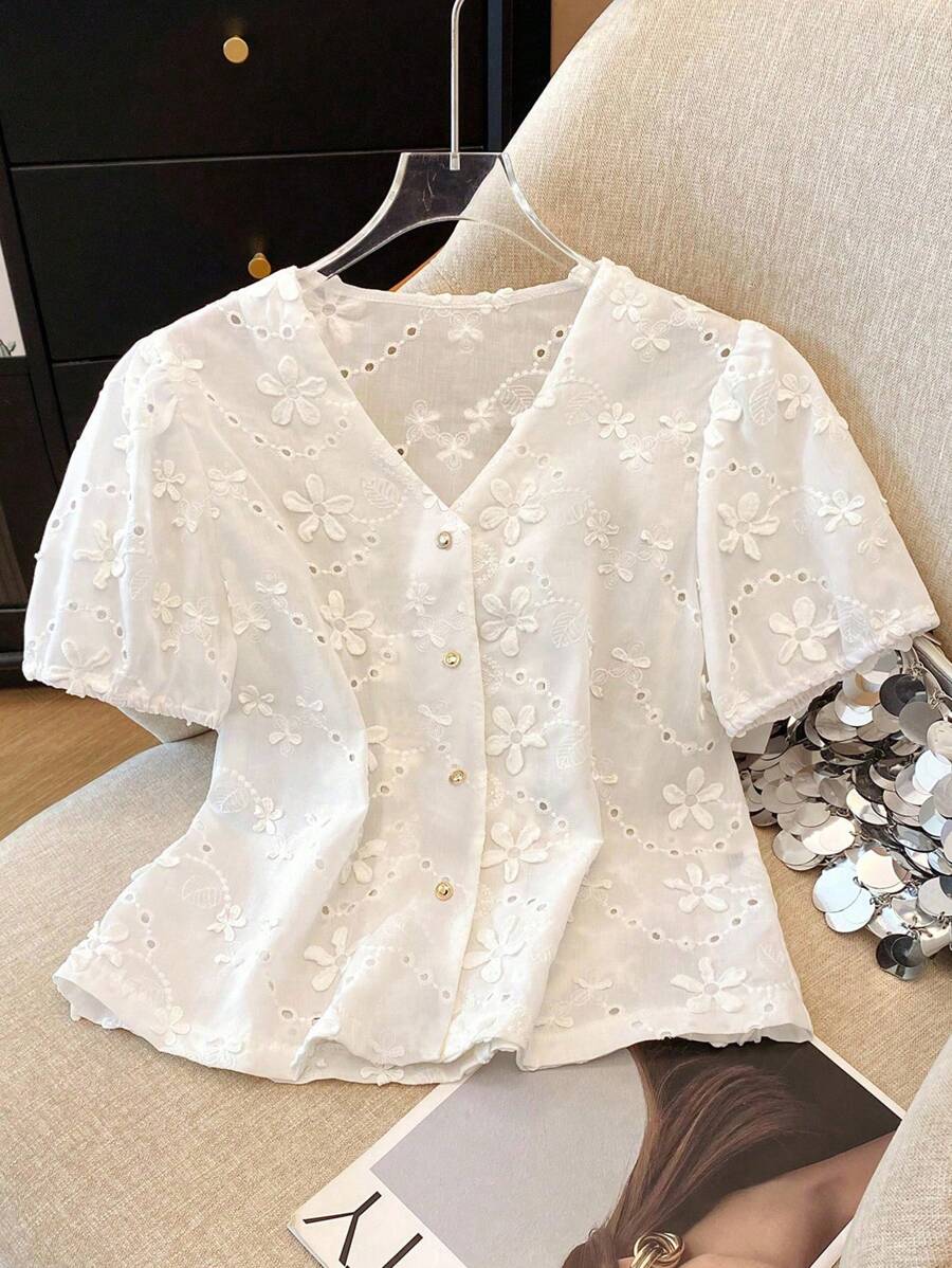 Franclia 优雅 V 领纽扣式短袖刺绣镂空修身女士衬衫，春夏 - 白色 - 查看 1