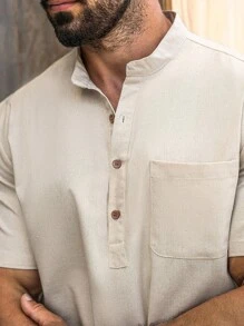 Manfinity CasualCool 男士纯色贴袋夏季休闲百搭短袖衬衫男士沙滩亚麻衬衫 - 米色 - 查看 2