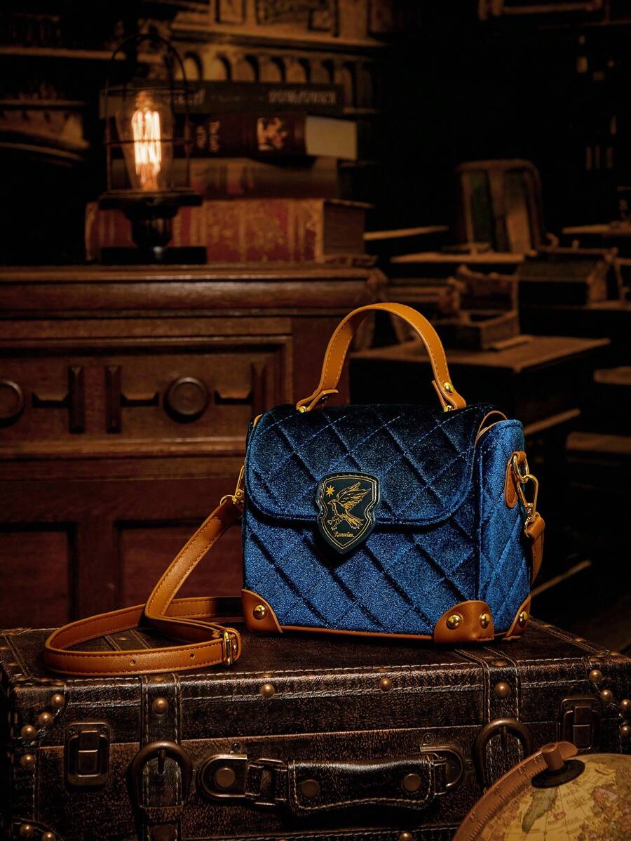 HARRY POTTER X SHEIN 1 件女式复古学院风蓝色天鹅绒拼布 PU 皮革手提包,配有可拆卸肩带 - 藍色 - 查看 1