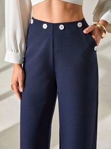 CLARA VERO Pantalones de pierna ancha estilo marinero, color azul marino, diseño de cintura alta, mezcla de algodón premium, uso formal de oficina, botones decorativos frontales, silueta de corte ancho, colección profesional, estilo marítimo clásico, ajuste regular, apropiado para negocios, diseño moderno de ropa de trabajo