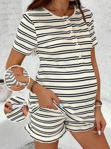 SHEIN Vacation Casual Striped Nursing T-Shirt And Shorts Set Plaid  Beach Outfits For Maternity