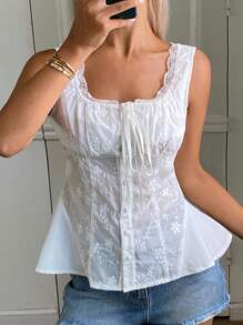 DAZY 精致白色花卉蕾丝无袖上衣，修身荷叶边下摆韩版背心，夏季女士，娃娃装上衣 - 白色 - 查看 4
