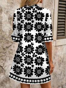 SHEIN Clasi Váy ngắn tay chữ V họa tiết hoa giản dị dành cho nữ, phù hợp cho mùa hè - Nhiều màu - Xem 2