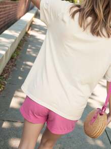 SHEIN MOOSTA 大码女式字母印花圆领短袖休闲T恤 - 杏色 - 查看 2