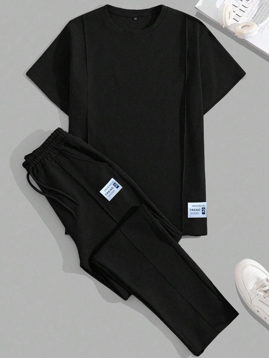 EURMUSE Cotton Men Patch Detailed With A Label Regular T-Shirt & Pants Two Pieces - Black - View 1