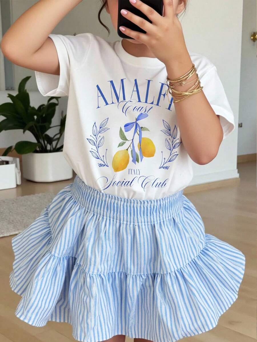 SHEIN 年轻女孩可爱度假蝴蝶结、柠檬印花、芭蕾舞女演员印花、休闲图案短袖 T 恤,适合夏季、度假、搭配家庭阿马尔菲海岸图案 T 恤 - 白色 - 查看 1