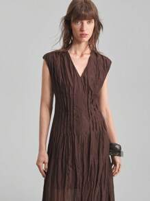 Ontre 2025 年夏季女装连衣裙，适合独立日、圣约翰节、海滩、度假、毕业典礼、办公室、沙滩装，休闲纯色无袖中长连衣裙，带扭褶