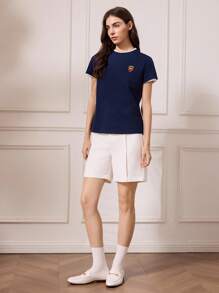 Briarwyn 女士刺绣圆领休闲百搭夏季短袖T恤返校服复古风女装图案T恤 - 藏蓝色 - 查看 4