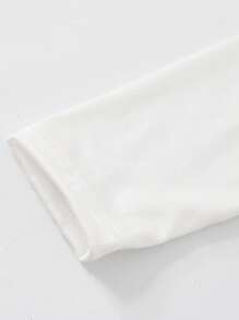 SHEIN ChillGRL 两件套女童蝴蝶结印花长袖T恤和3D蝴蝶结牛仔裤套装，休闲时尚，适合春秋冬季穿着。