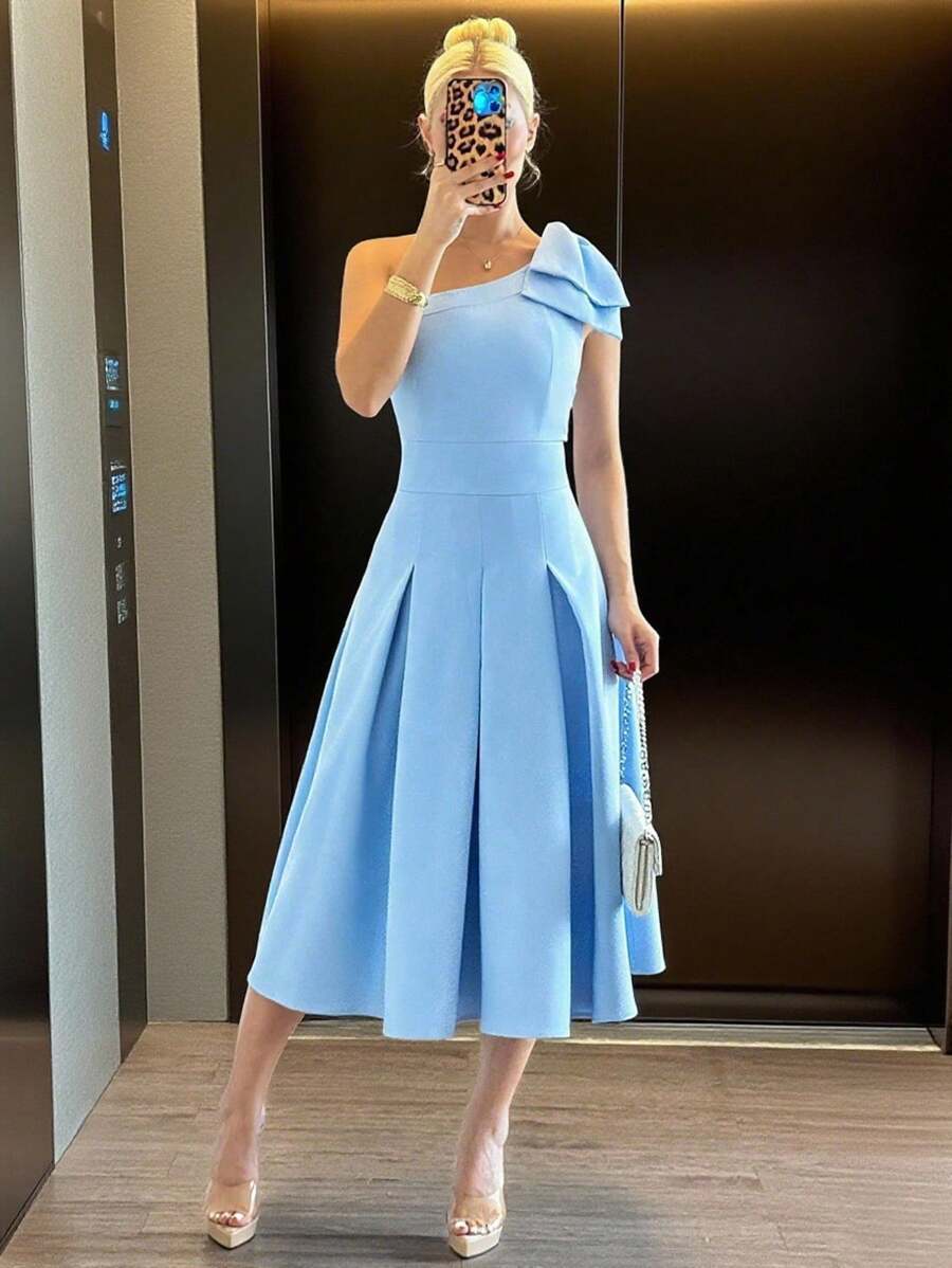 SHEIN Unity Vestido largo de línea A con hombro asimétrico y cintura - Azul - Ver 1