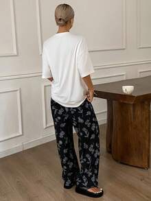 DAZY Conjunto de pijama con pantalón lencero de estampado lineal floral y camiseta suelta de unicolor - Blanco - Ver 2