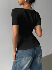 Siren Gaze Women's Casual Elegant Sexy Style Red & Black Contrast Tropical Floral Print Asymmetric Neck Ruched Fitted Short Sleeve T-Shirt, Suitable For Summer Red Flower Top Floral Top Women Flower Top Short Sleeve Top Women Top Suitable For Going Out