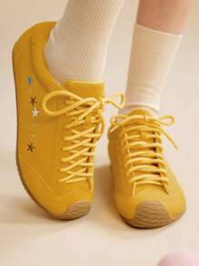CUCCOO EASI 女士刺绣圆头平底休闲运动鞋，透气仿麂皮黄色日常室内/室外运动鞋 - 黃色 - 查看 8
