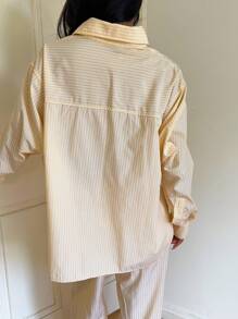 SHEIN EZwear قميص كاجوال طويل الأكمام للنساء بجيب أمامي وطباعة مخططة - أصفر - مشاهدة 7