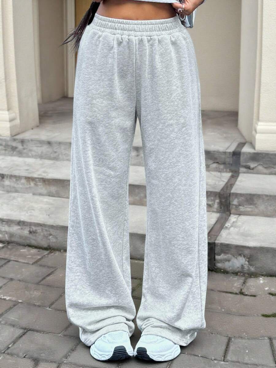 Tween Girl Solid Light Grey Causel Sports Knit Loose Wide Leg Baggy Sweatpants, For Casual Daily Wear Wide Leg Sweatpants Grey Sweatpants Comfy Pants Fall Winter