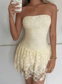 SHEIN EZwear Women Butter Yellow Strapless Tiered Ruched Tube Mini Dress Y2k Sleeveless Backless Lace Ruffle Hem A-Line Short Dress - Yellow - View 3