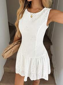 Easowa 女士无袖圆领蕾丝下摆刺绣镂空休闲度假优雅迷你连衣裙 - 白色 - 查看 6